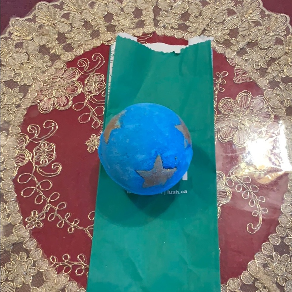 Lush Cosmetics 2019 Shoot for the Stars Bathbomb